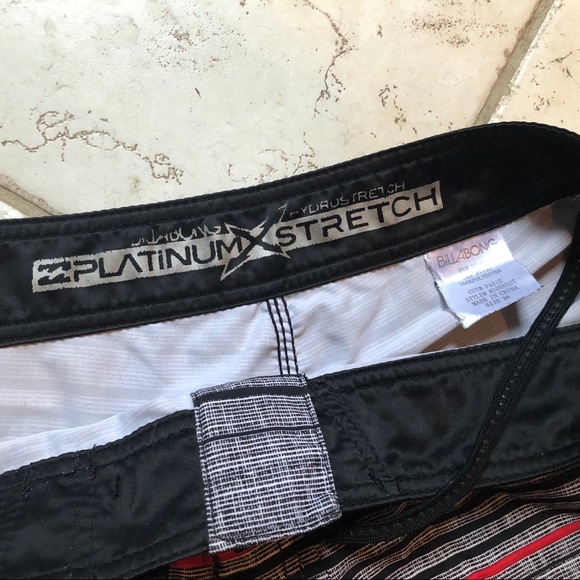 Billabong Board Shorts - Picture 3 of 5